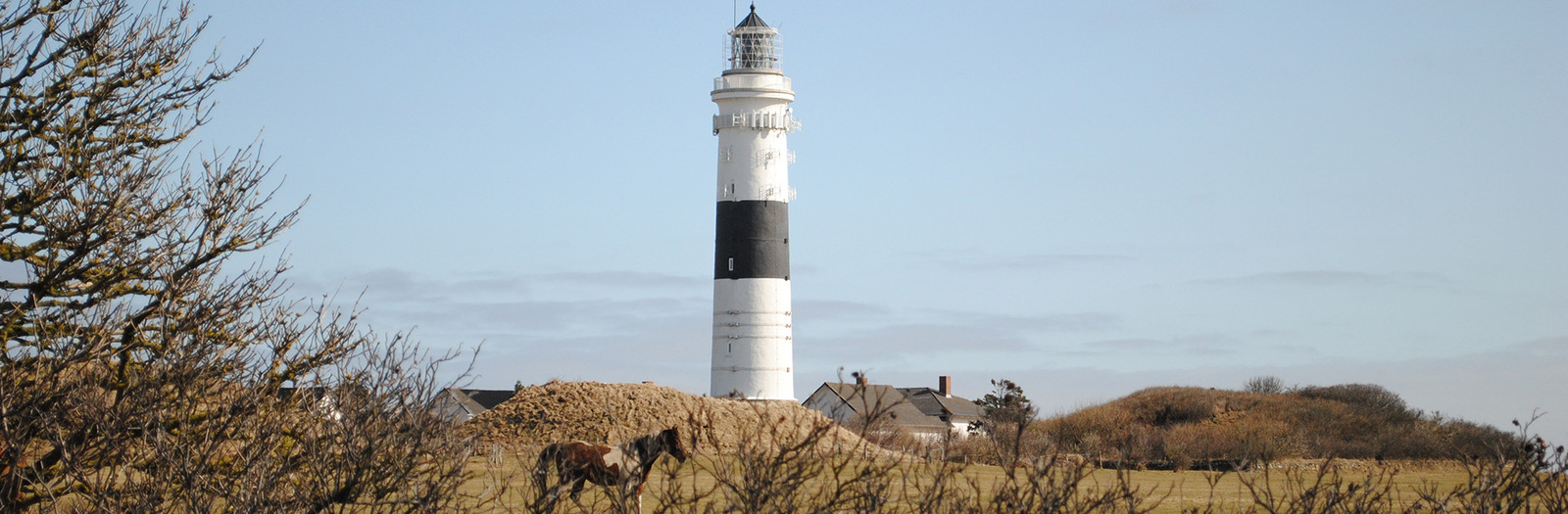 Leuchtturm Kampen auf Sylt, weiß Turm mit schwarzem Band